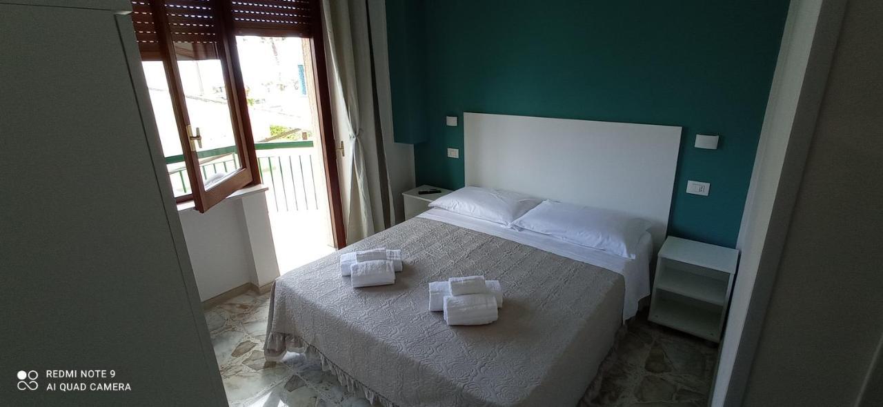 Ad Un Passo Dal Mare Bed & Breakfast Praia a Mare Eksteriør bilde