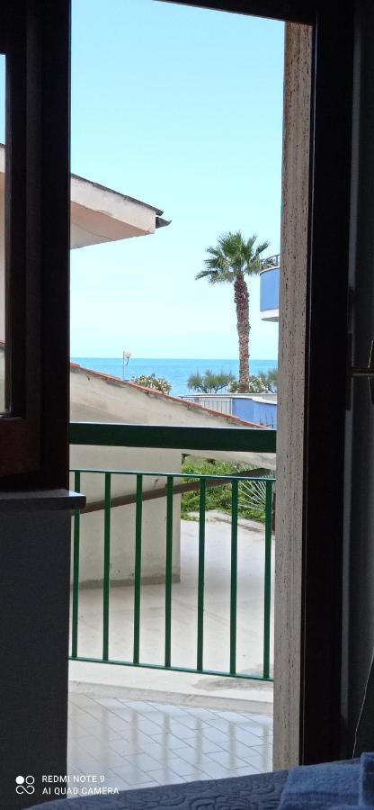 Ad Un Passo Dal Mare Bed & Breakfast Praia a Mare Eksteriør bilde