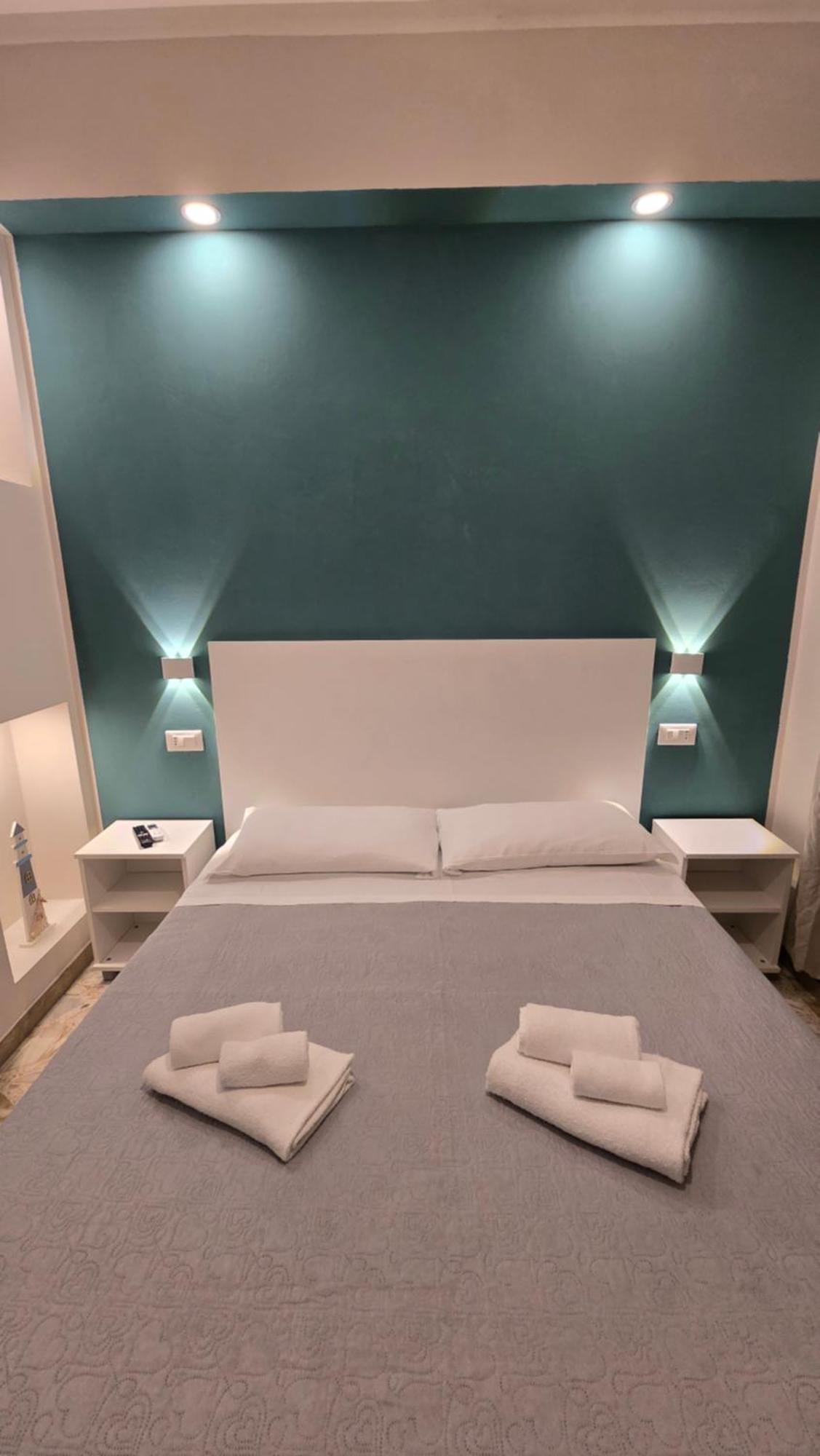 Ad Un Passo Dal Mare Bed & Breakfast Praia a Mare Eksteriør bilde